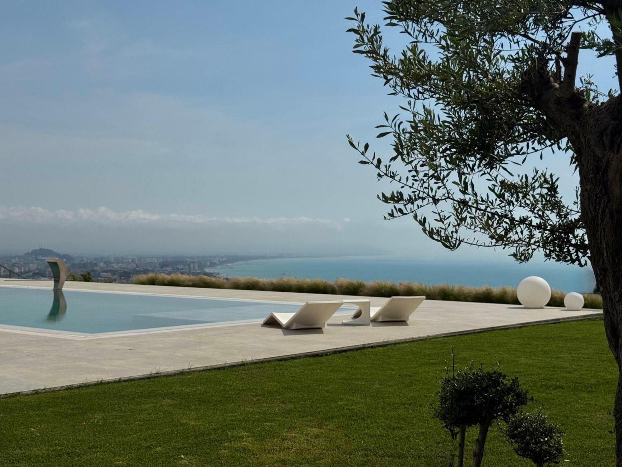 Villa Esmi Durres Kryemëdhej Esterno foto