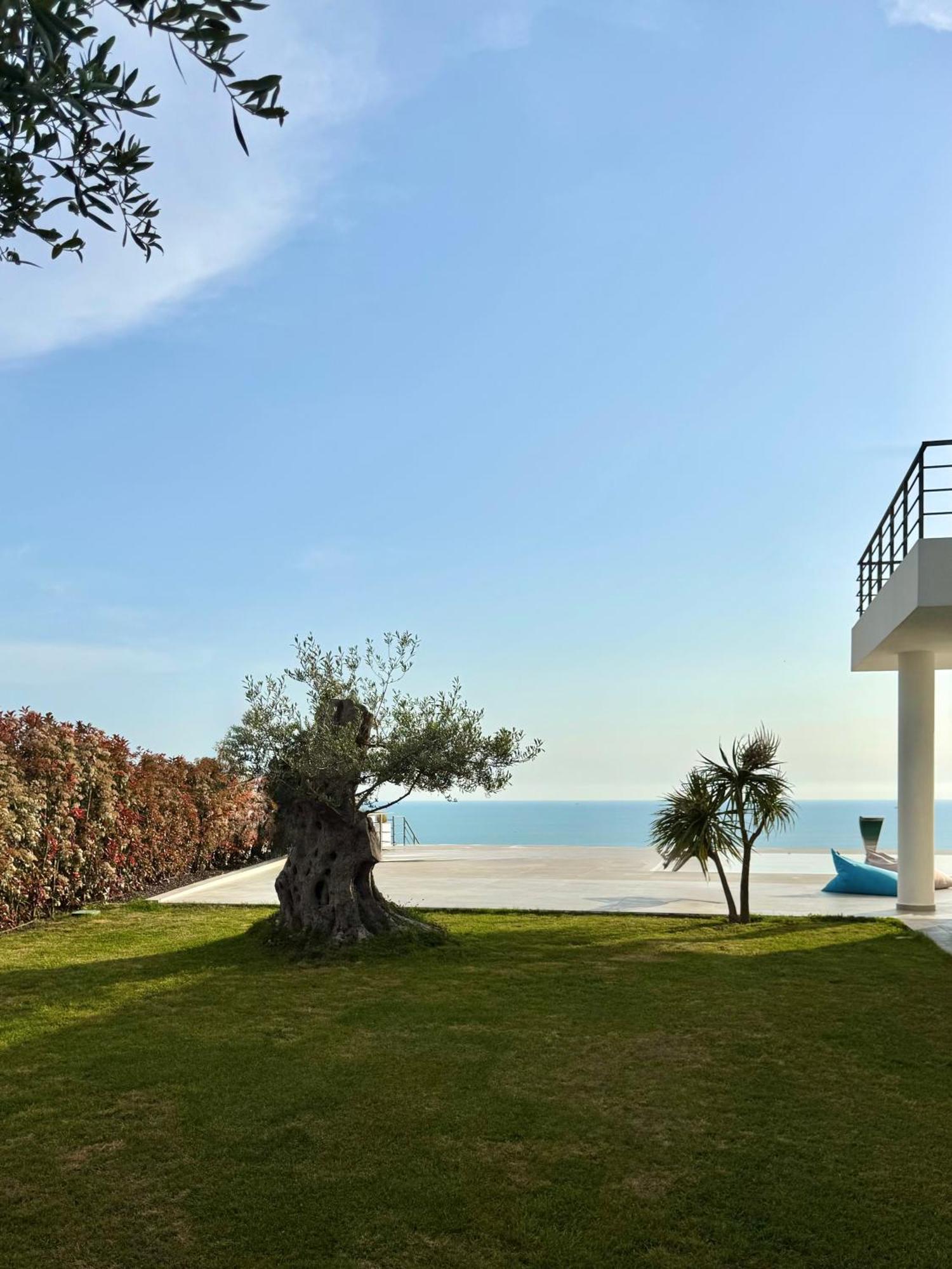 Villa Esmi Durres Kryemëdhej Esterno foto